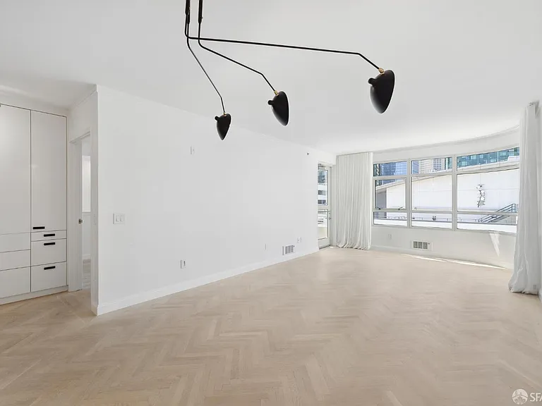 403 Main St #717 — Photo 11