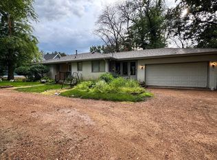 1015 N Arm Dr, Mound, MN 55364