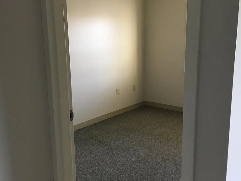 10 Florence St #STREET103 — Photo 5