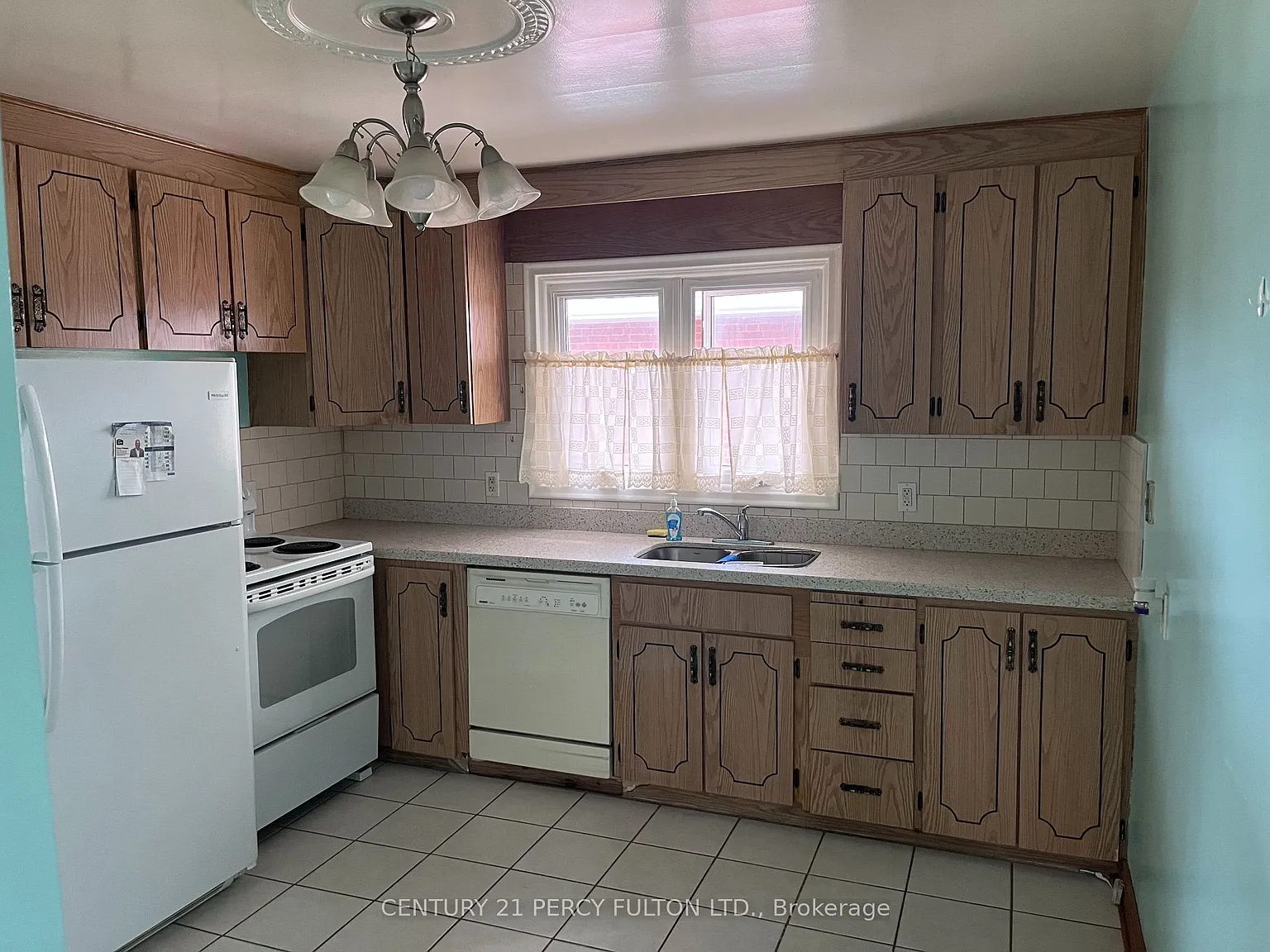 3 bed, $2,950 — Photo 3