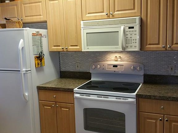 3rd image of 3919 Cape Haze Dr #5