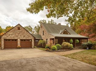 360 Woodberry Dr, Apollo, PA 15613