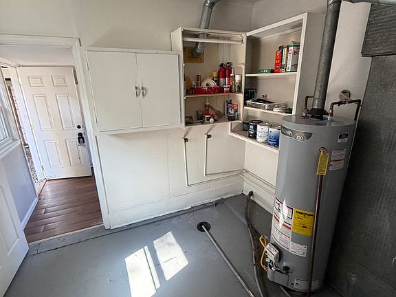3rd image of 118 Moss Rd