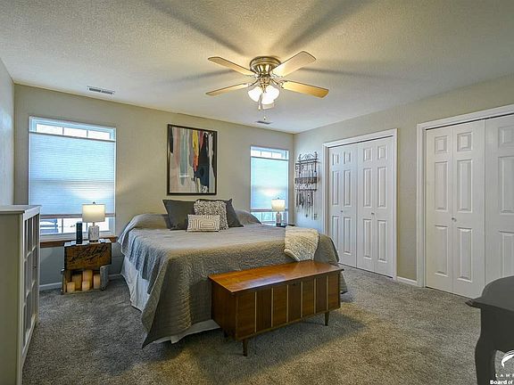 4th image of 2360 Surrey Dr