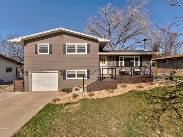 2715 Raymond Dr, Rapid City, SD 57702