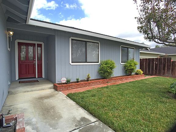3rd image of 640 Neil Dr