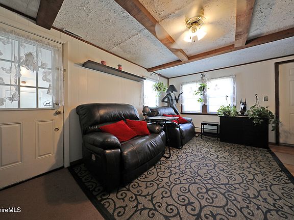 3rd image of 74 Holmes Rd