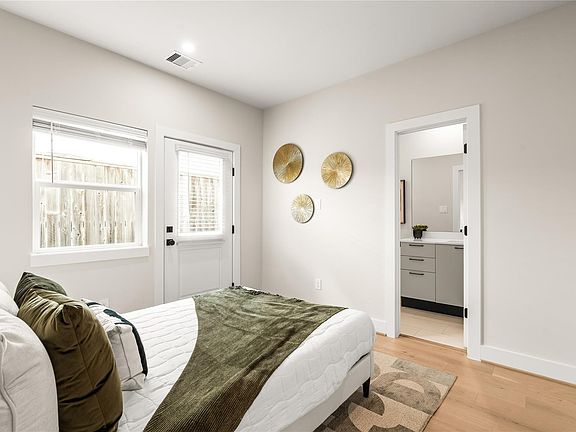 4th image of 3907 Tulane St #E
