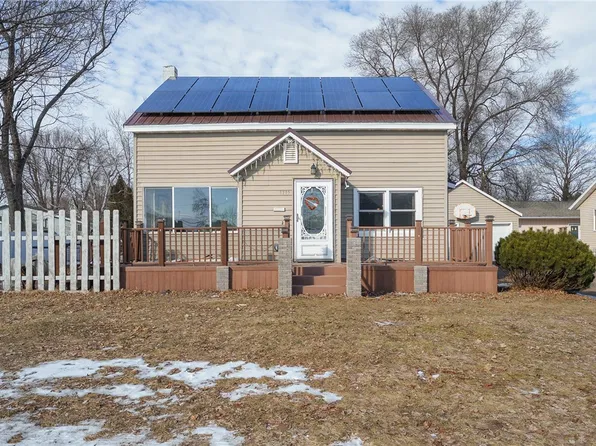 1715 SE 2nd Avenue, Menomonie, WI 54751