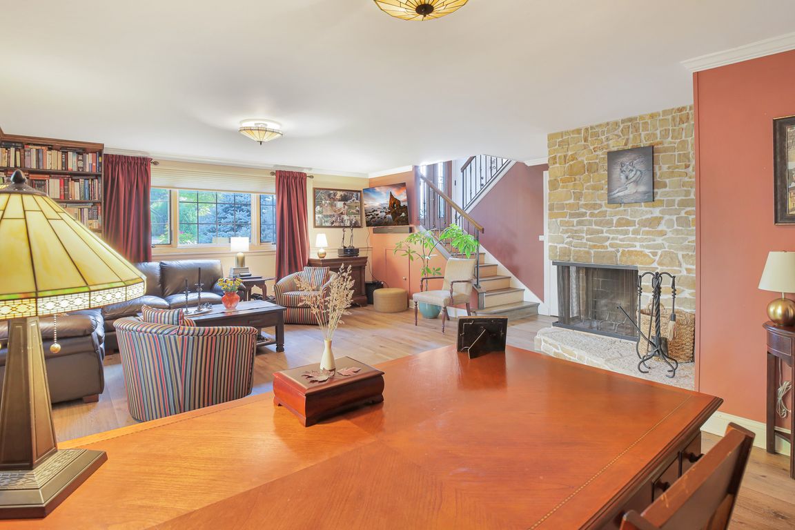 next background image