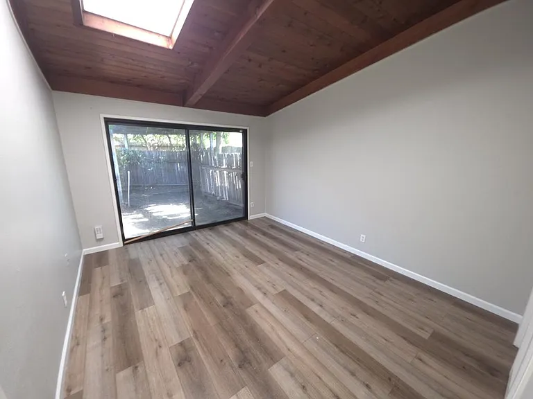 2217 Polk Way — Photo 13