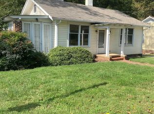 717 N Main St, Davidson, NC 28036