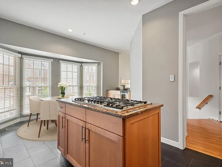 1782 Dawson St — Photo 3