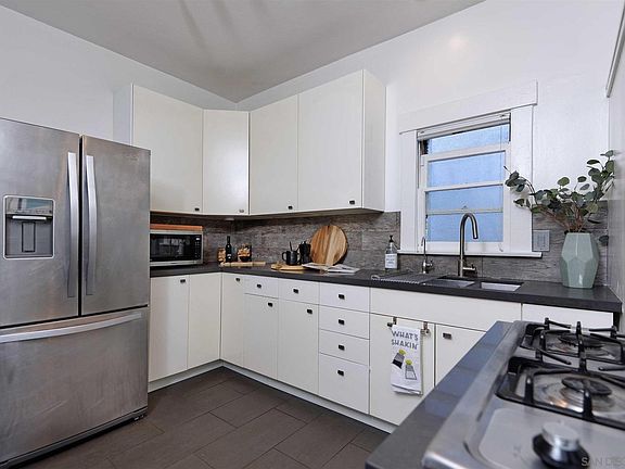 2nd image of 2126 National Ave #2126