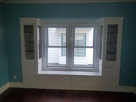 5th image of 3826 Marvin Ave