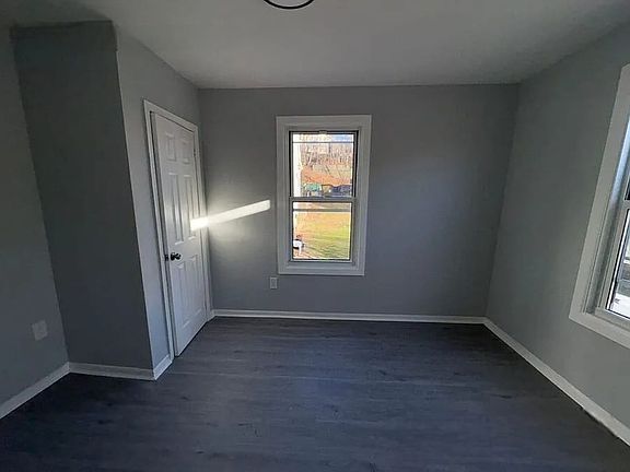 4th image of 292 Woodworth Ave