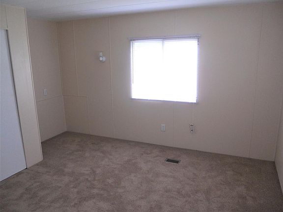 Great master bed space!