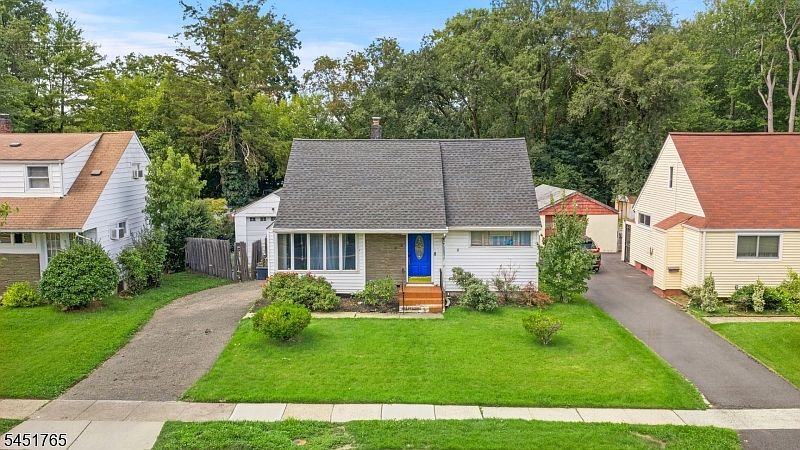 1st image of 484 Raritan Rd