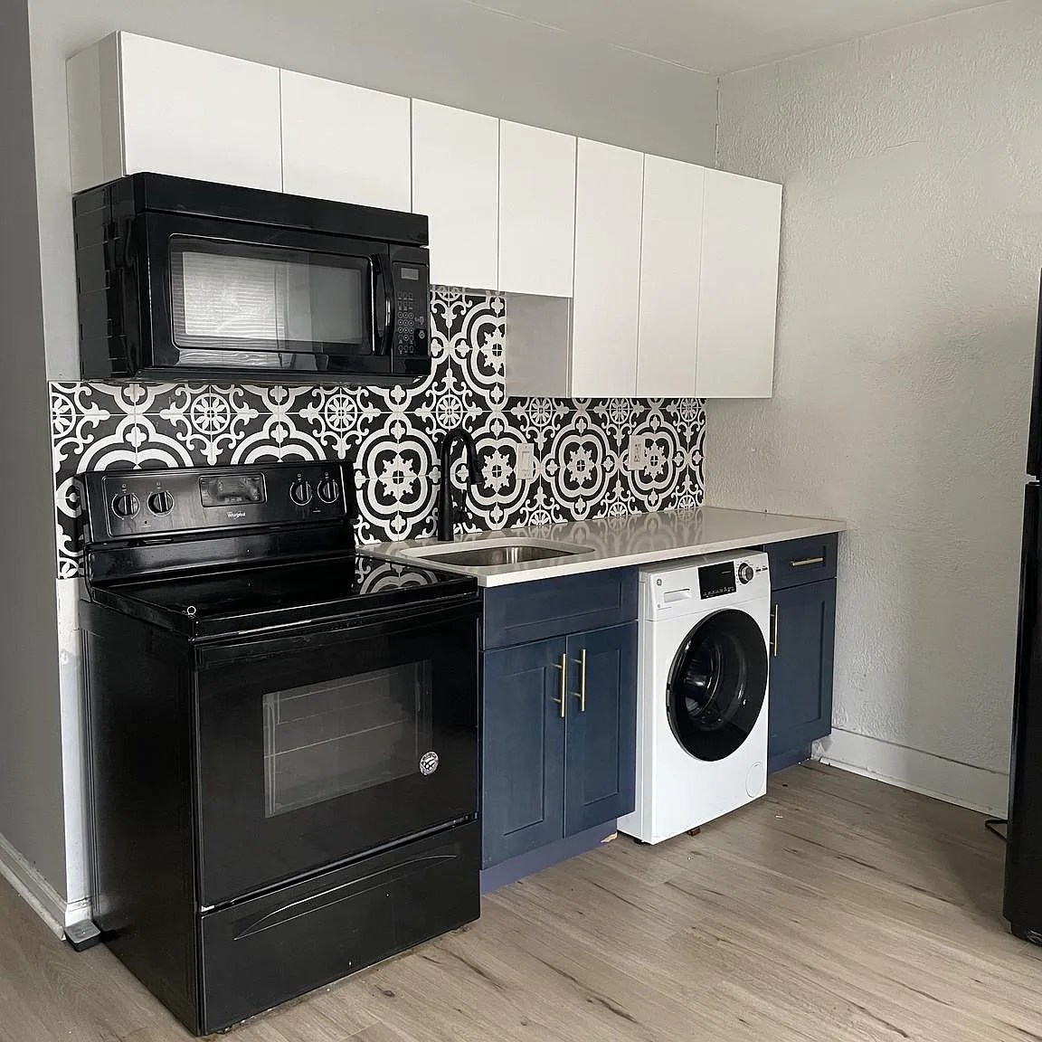 1 bed, 1.0 bath, 3400 sqft, $1,250 — Photo 1