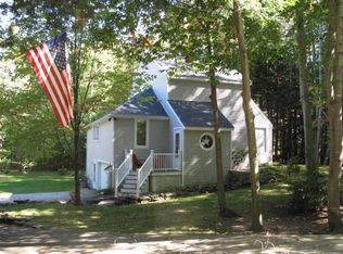 569 Shore Dr, Laconia, NH 03246