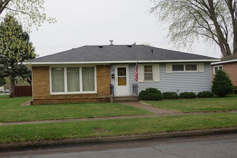 1st image of 1050 27th Ave N