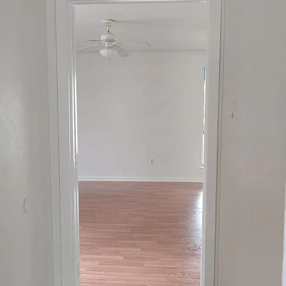 1140 Shadywood Ln — Photo 34