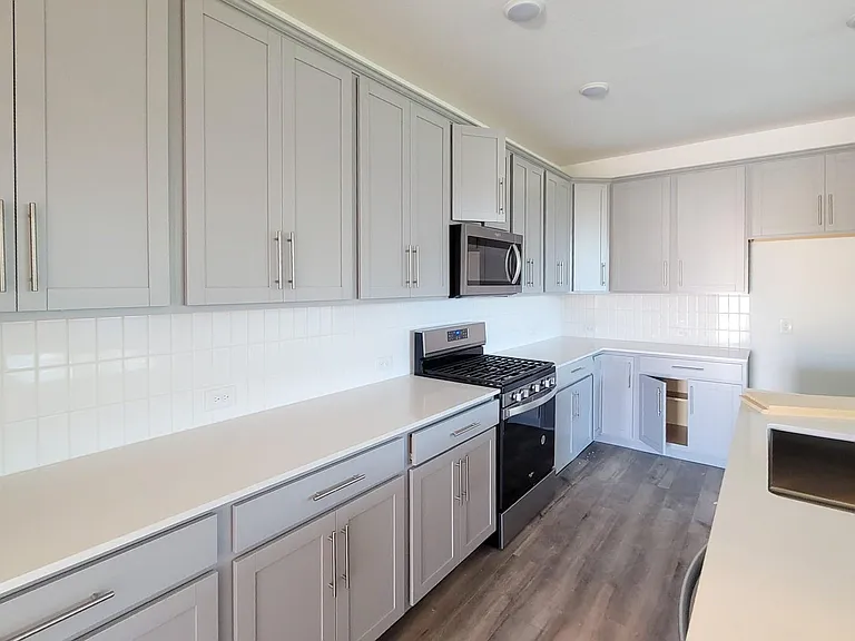 25737 Damask Dr — Photo 5