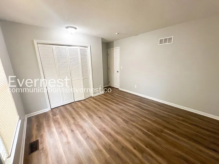 9805 N Wayne Ave — Photo 21