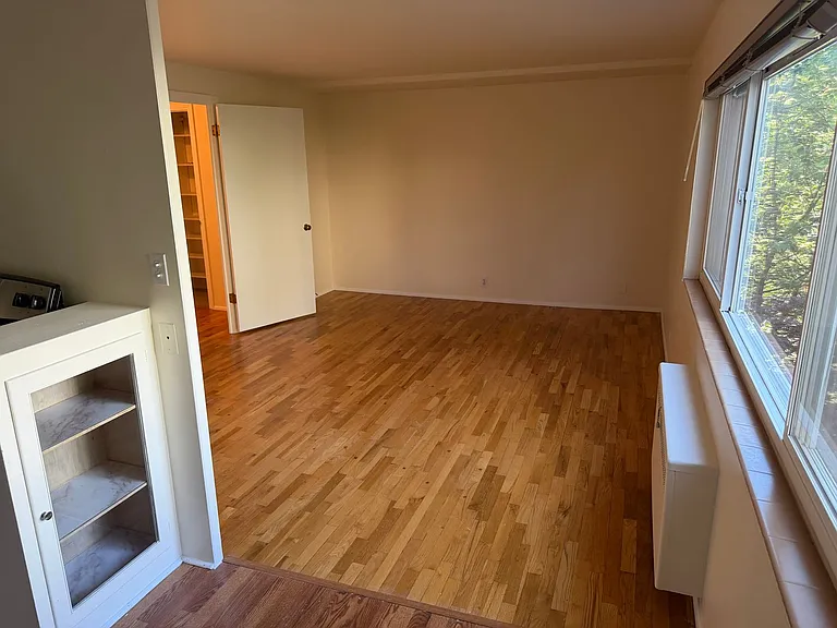 Park Manor — Photo 18