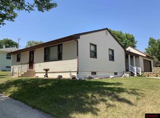 404 12th St S, New Ulm, MN 56073