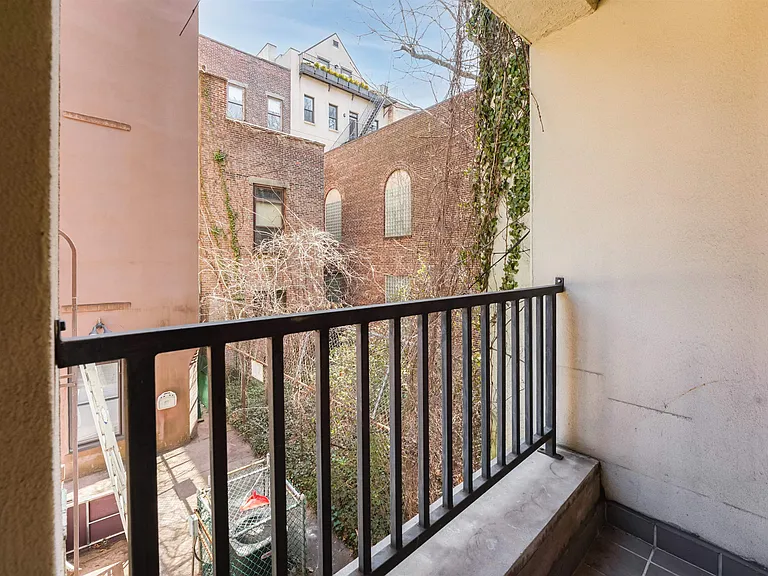 829 Washington St #5 — Photo 23