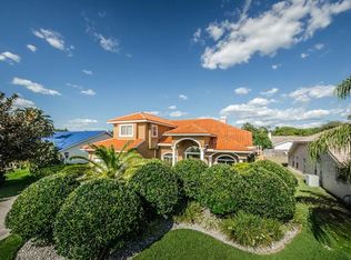 1330 Riverside Dr, Tarpon Springs, FL 34689