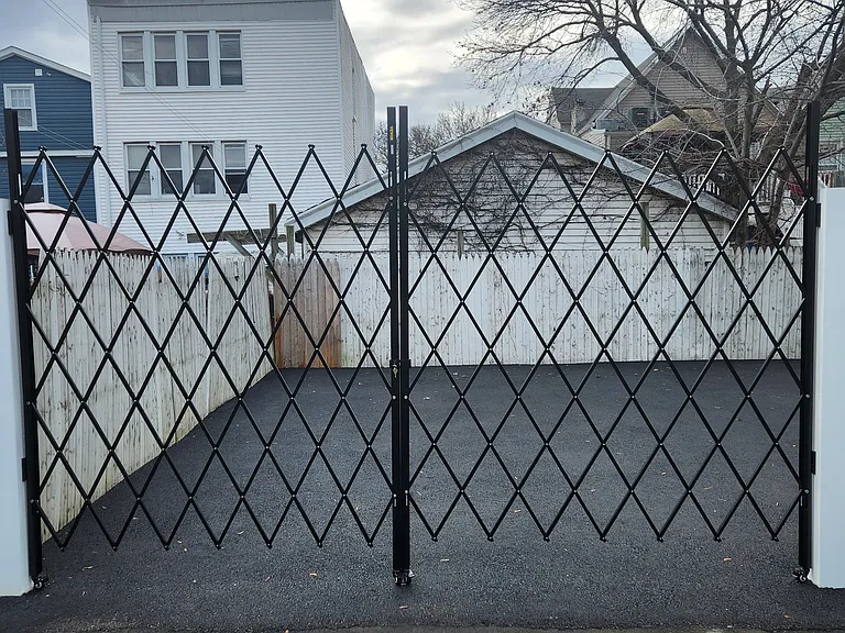 9 Brinsmaid Pl — Photo 2