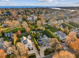 94 Post Ln, Southampton, NY 11968