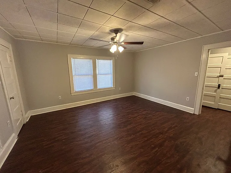 2505 Proctor Ave — Photo 11