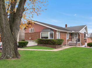 509 8th St #B, Palisades Park, NJ 07650