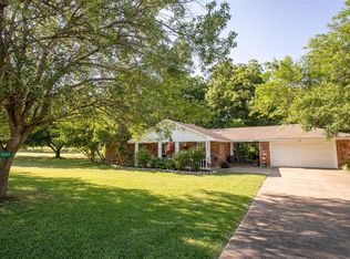 2927 Jasmine St, Brenham, TX 77833