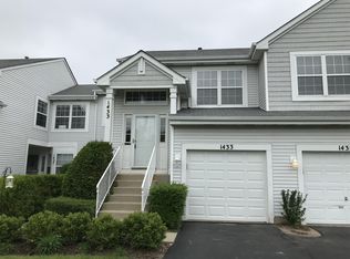1433 Meadowsedge Ln, Carpentersville, IL 60110
