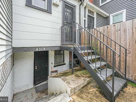 2nd image of 4314 12th Pl NE #B