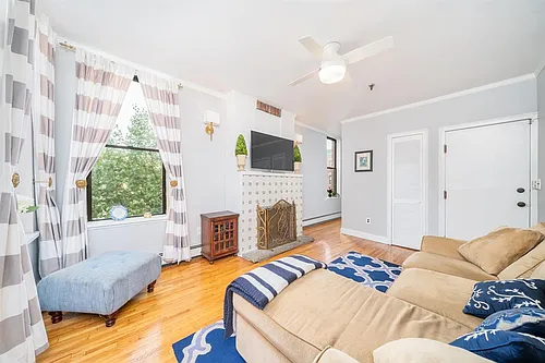 132 Madison St #2R Photo 1
