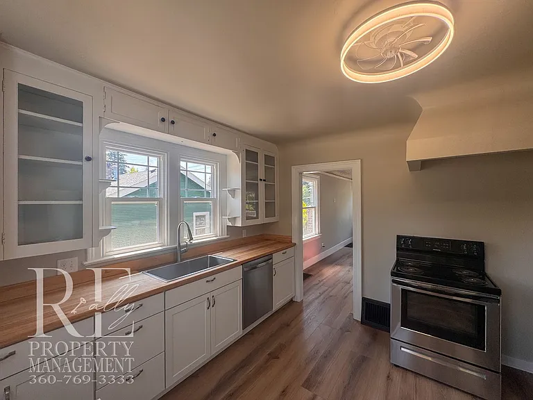 1005 Sidney Ave — Photo 7