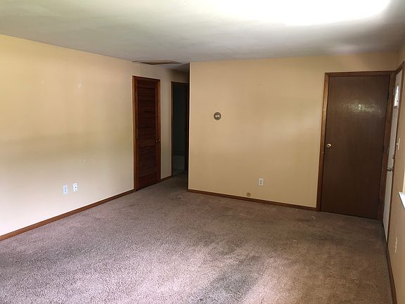 4th image of 619 Bonnycastle Ave