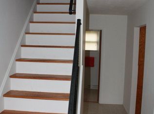 24 Bent Twig Ln, Ewing, NJ 08638