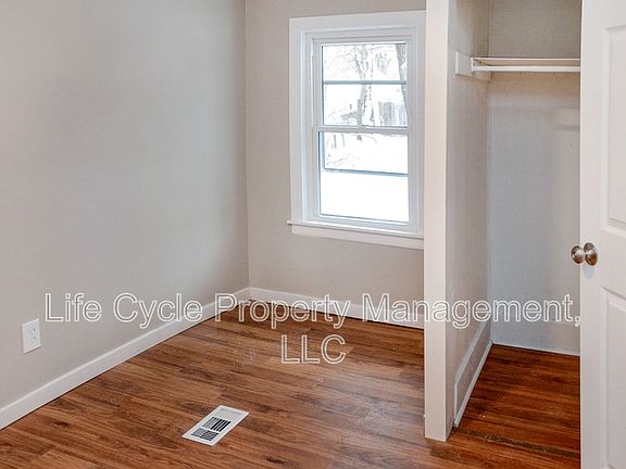 5th image of 314 Washington Ave #3