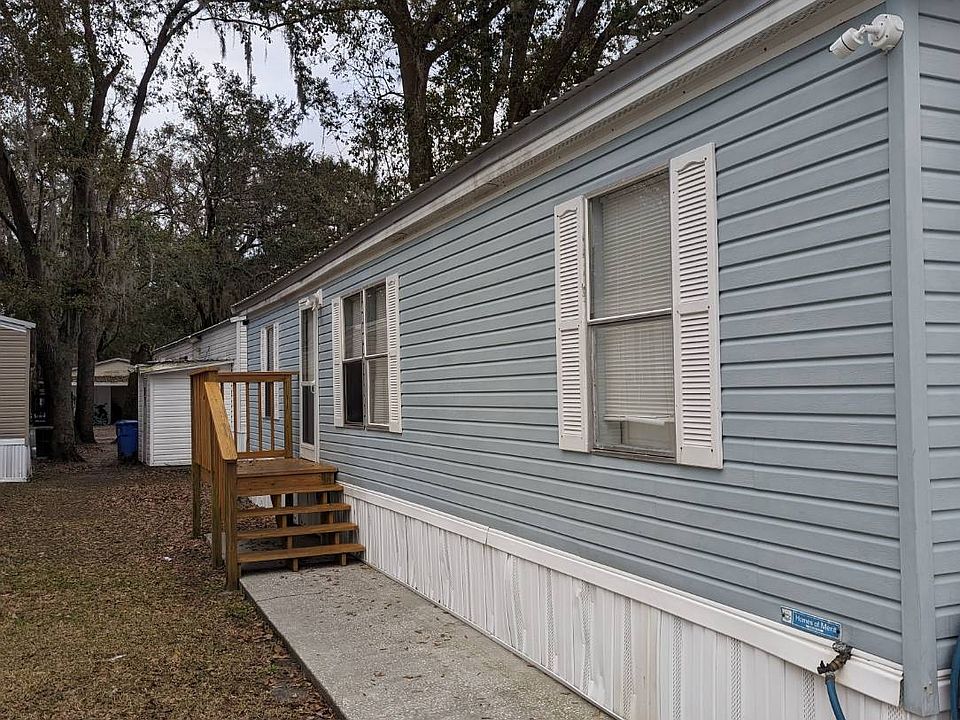 1st image of 4096 Canary Palm Cir