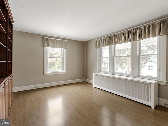 4th image of 418 W Sunset Ave