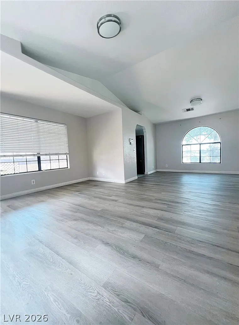 2 bed, 2.0 bath, 1056 sqft, $1,380 — Photo 3