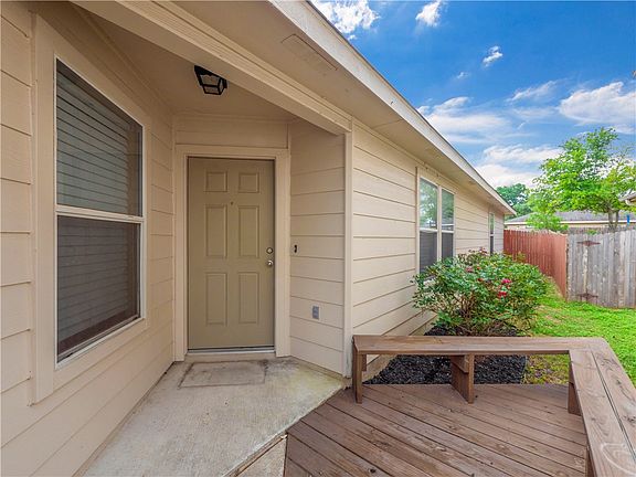 5th image of 117 Hillhouse Ln