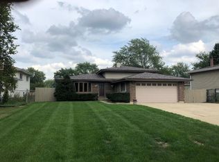1019 Cuyahoga Dr, Bartlett, IL 60103