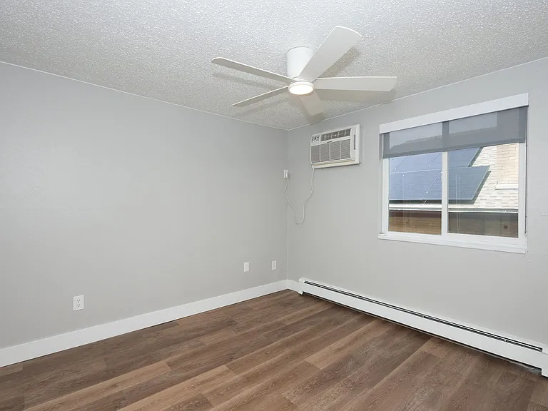 1341 Cook — Photo 34